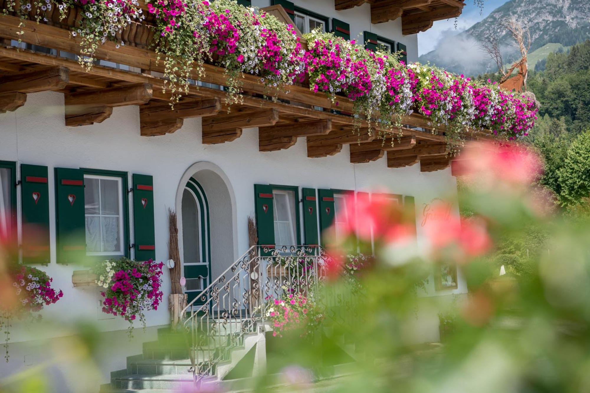Gourmet-Hotel Gruenwald Leogang Ngoại thất bức ảnh