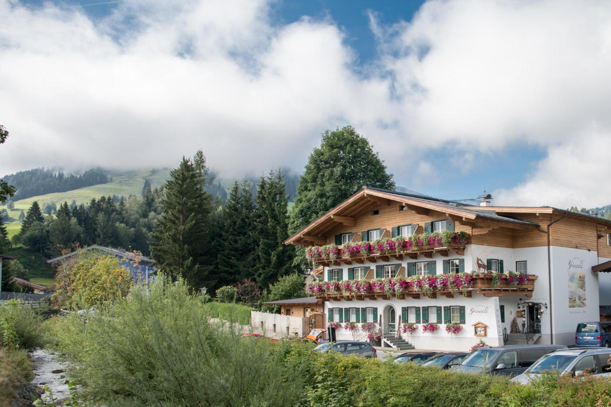 Gourmet-Hotel Gruenwald Leogang Ngoại thất bức ảnh